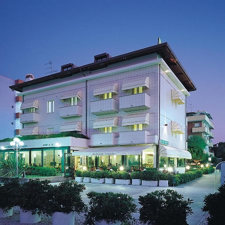 Hotel Angela Fano Eksteriør billede