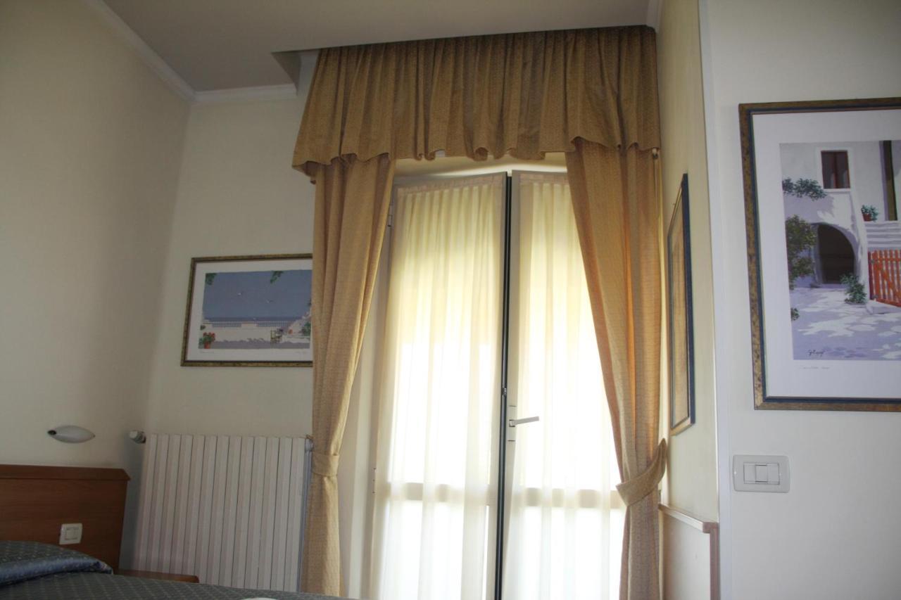 Hotel Angela Fano Eksteriør billede